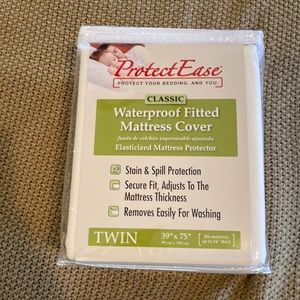 Twin sized mattress protector